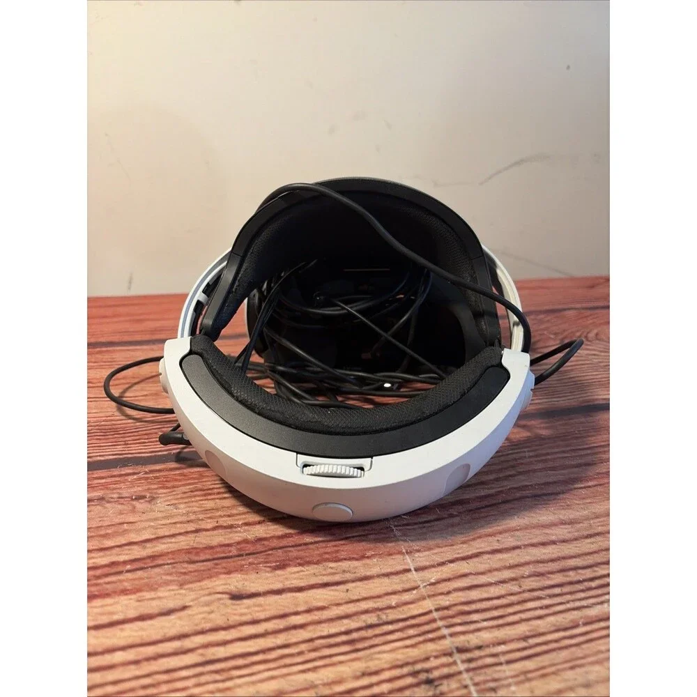 Sony PlayStation VR PSVR PS4 White Virtual Reality Headset Only